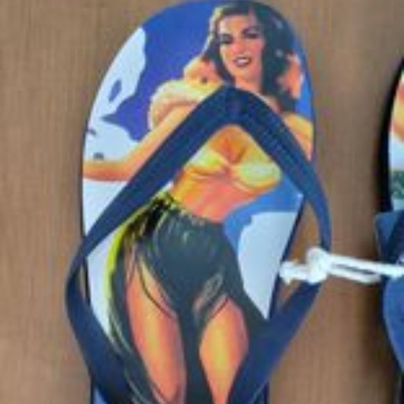 Abercrombie And Fitch A&F Flip Flops Pin Up Girl Vintage Men Small - Picture 5 of 11